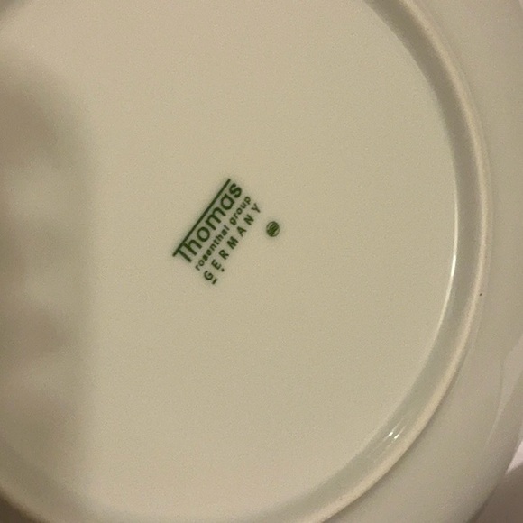 Thomas Rosenthal Germany 2 salad plates 8.5”Loft Weiss Ribbed Concentric Circles - Picture 6 of 6